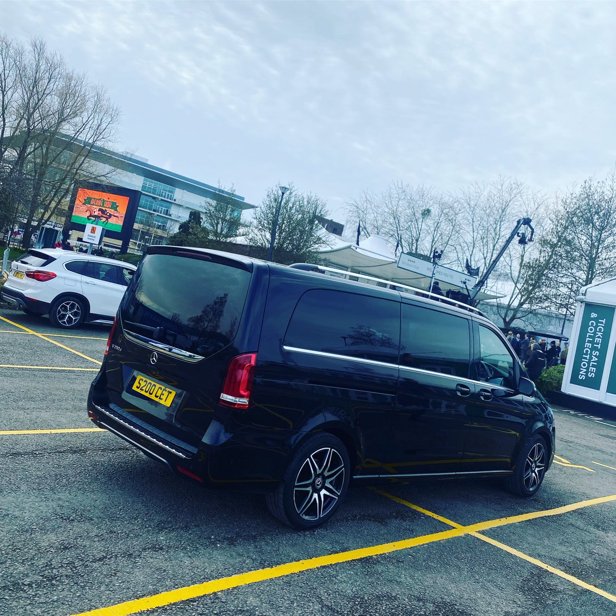 Busy few days ahead #Cheltenham 🐎🐎