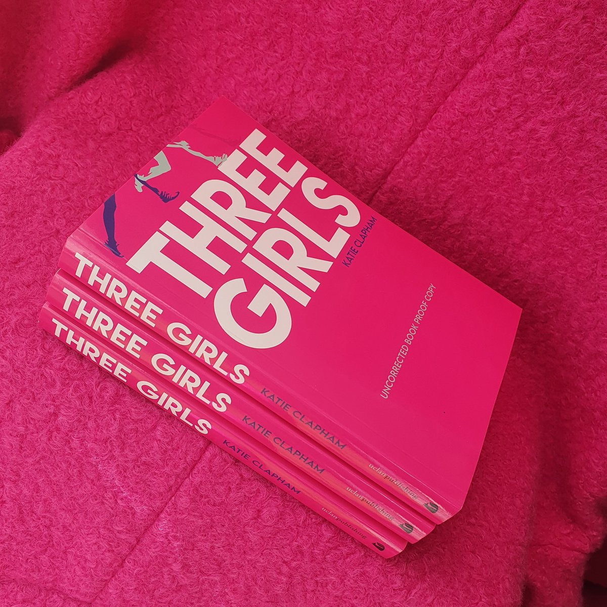 storytellersinc's tweet photo. Listen to this and then tell me it isn't exciting!
I have THREE sets of #THREEGIRLS proof bundles to giveaway. Each bundle has THREE copies of my book so RT this to win a set for you and two friends! 
I'll draw winners in THREE days, obvs.
#threegirls @publishinguclan https://t.co/KnzmdO0XTQ