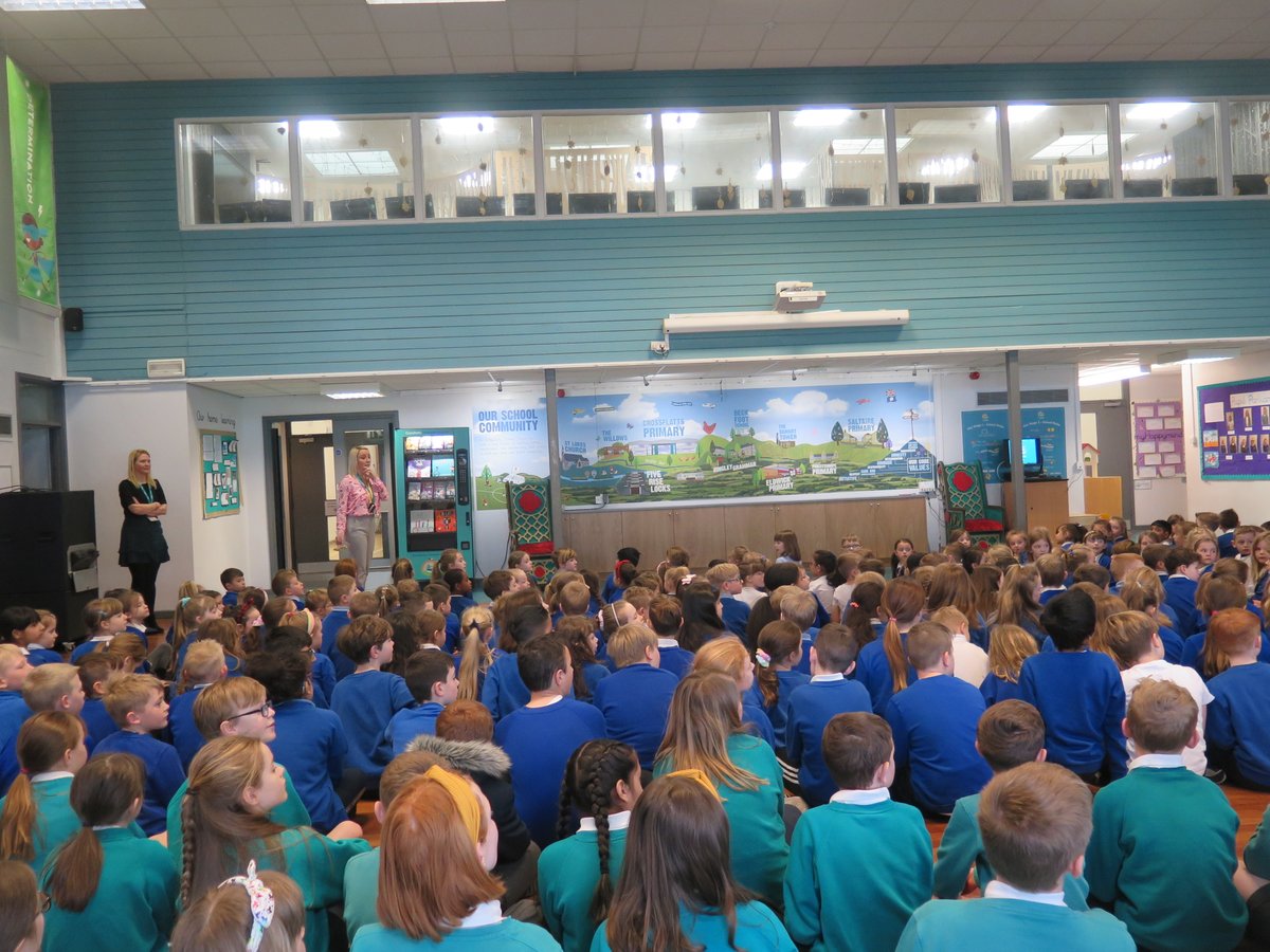 CrossflattsPri's tweet photo. 📚Our book vending machine has arrived! A massive thank you to the PTA and our families for making this a reality! Mrs. Bennett has some very special gold book tokens that the children will be able to earn through their wonderful learning, behaviour and attitude in school.📚 https://t.co/FIwfSlEADv