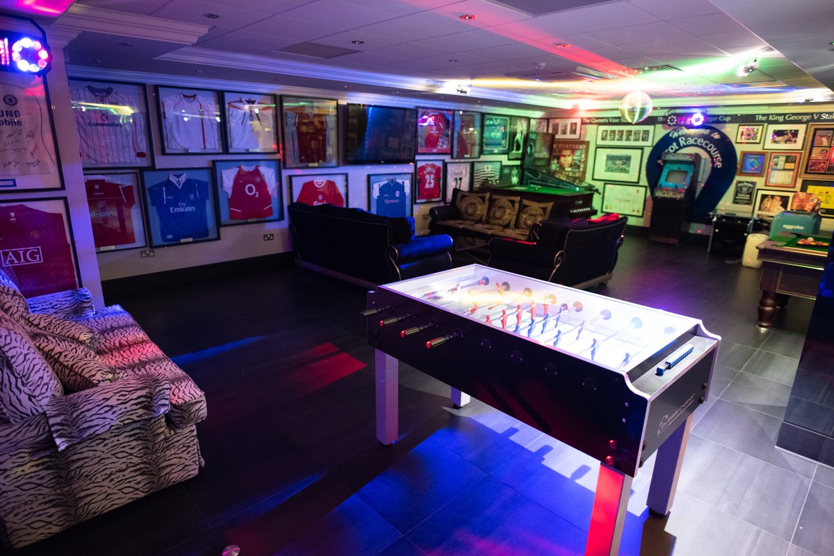 EpicIntegration's tweet photo. GAMES ROOM // The team have worked incredibly hard to complete this project including a DJ booth!  Kit includes Crestron Home control system with iPad control, remotes, amps, keypads for lighting control, audio visual, multiple screens, numerous speakers and effect light and fog. https://t.co/QGYUxS87tY