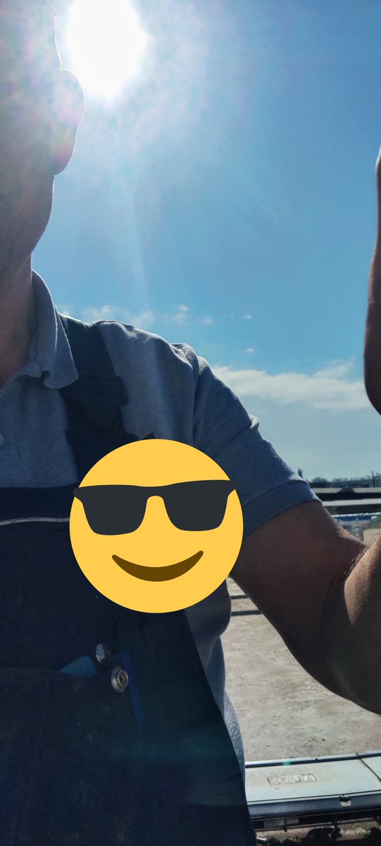 ErikTiel's tweet photo. Zon, korte mouwen!!! โ๏ธโ๏ธโ๏ธ
1e smeeractie van het jaar is weer gebeurd!! #factor30 https://t.co/9NwOvWyyPp