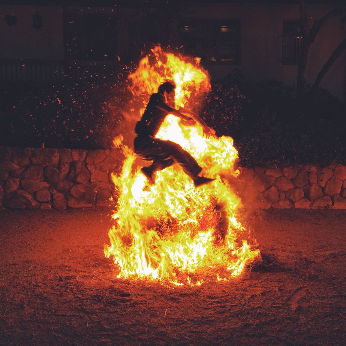Tonight Iranic peoples around the world jump over bonfires - it’s a practice that dates back thousands of years. 

The night is called ‘Chahār-shanba Sūrī’ or ‘Red Wednesday,’ as it’s the eve of the Persian (Solar Hijri) calendar’s last Wednesday. (1/3)