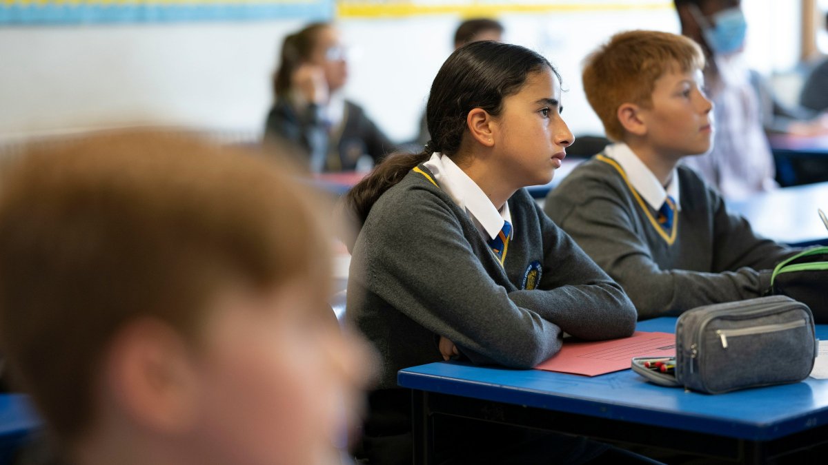 Secondary school offers must be accepted by MIDNIGHT tonight to guarantee your child’s place to start secondary school in September 2022. Accept the offer via your online portal or email inbox.
