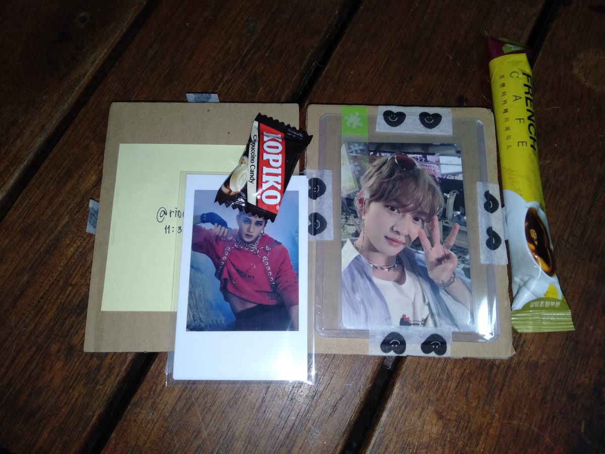 riocart's tweet photo. 💌 — @wtbleebit #leebithauls

helo thank u so much for trusting me with lee know bonakid!! thank u coz nakuha ko na isa sa ang prio ko <333 and mabibigay ko on time ang gift na to sa friend ko huhu it arrived safely and napakabilis lang ❣️ https://t.co/JZF05vqJrm