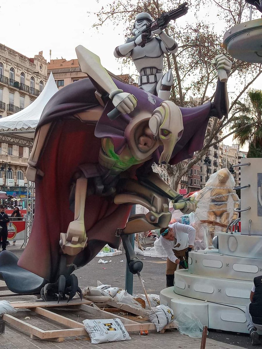 StarWarsEs's tweet image. Mejores fotos de la falla de Star Wars.
Falla: Ribera Convento Santa Clara, Valencia.