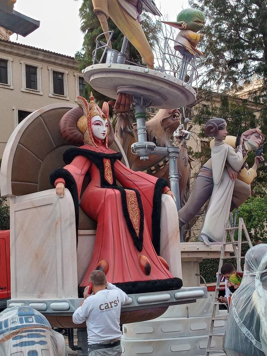 StarWarsEs's tweet image. Mejores fotos de la falla de Star Wars.
Falla: Ribera Convento Santa Clara, Valencia.