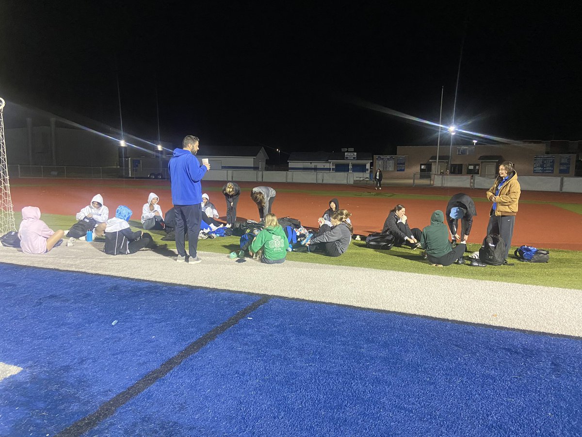 freeburg_gsoc's tweet photo. Rise and grind!! #midgetpride https://t.co/HBnLmByLYx