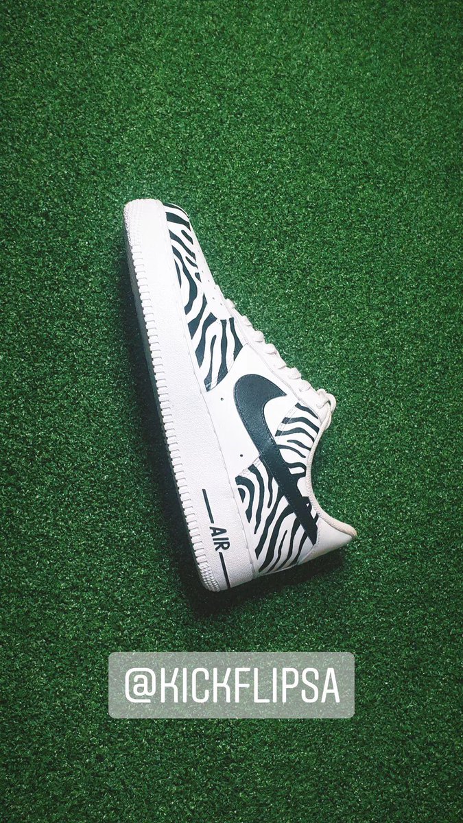 Sneaker Bar tweet media