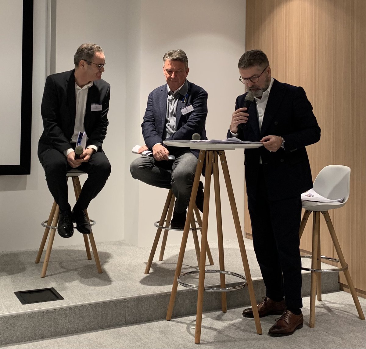 mgargesi's tweet photo. As very well said by @PBertaGard, consistent genomic sequencing of all patients in need represent a fantastic opportunity for an ambitious public-private partnership. #illumina is keen to play its part to make this a reality for French patients. https://t.co/Ln604LwxZ1