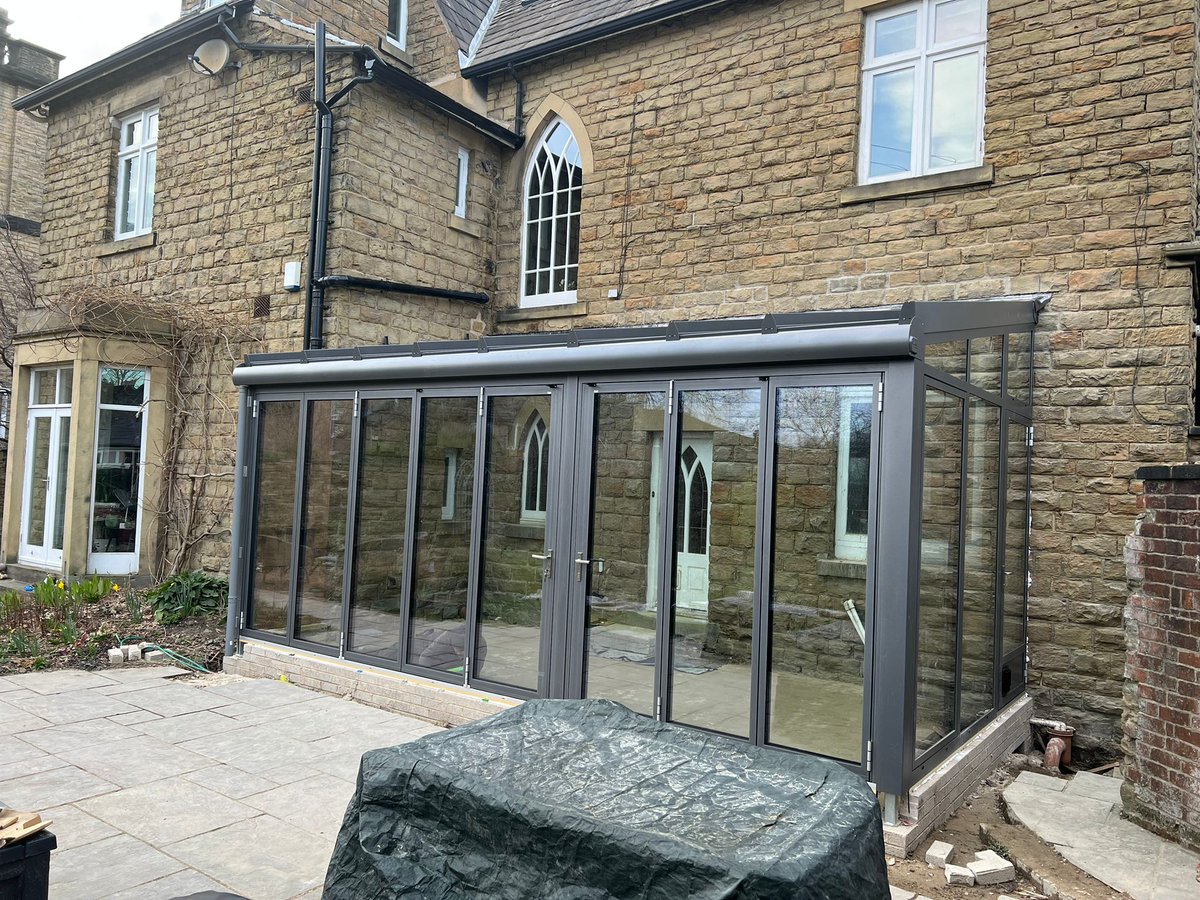 glassinmotion's tweet photo. Fantastic #Solarlux aluminium #glassextension. The lads were out in all weather, thanks for the hard work! Fully insulated, #tripleglazed, underfloor heating, #bifolddoors right across the front to open up in the summer... this is designed for use all year round🌞❄️ https://t.co/AW5k5Bo7jS