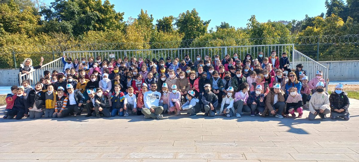 MezitliDeveli's tweet photo. Dünyayı Yeşerten Çocuklar eTwinning projesi kapsamında Gökçen DİNÇER, Müdür Yard. Ayşenur KILBAŞ, ve projemize destek veren,Özge KANKUL, Nurten ÖKTEM, Şengül BAŞBİLEN, Hasan KANAT öğrencileriyle Soli Pompei ve Sahil ve çevre temizliğini gerçekleştirmiştir
@AdemKoca46 @MezitliMEM https://t.co/Sp8tMVFShi
