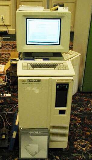 JonErlichman's tweet photo. On this day in 1985: the first dot-com domain name was registered. https://t.co/oi28A4iSr5