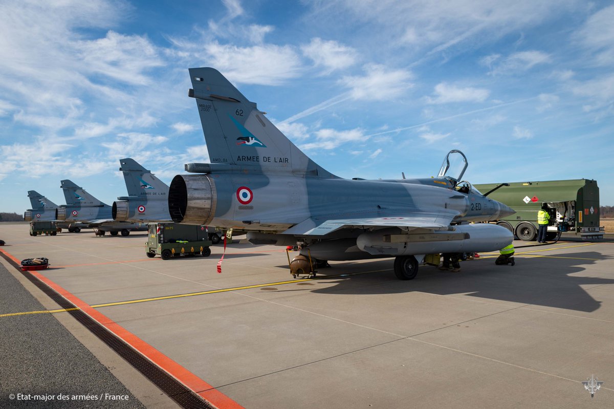 Armee_de_lair's tweet photo. Jusqu’au 1er août, une centaine d’Aviateurs contribuera à l’opération enhanced Air Policing (#eAP), succédant ainsi à la Belgique. Déployés à Ämari depuis le 13 mars, 4 Mirage 2000-5F contribueront à la protection de l’espace aérien des pays baltes (Estonie, Lituanie, Lettonie). https://t.co/uYqBoBDScj
