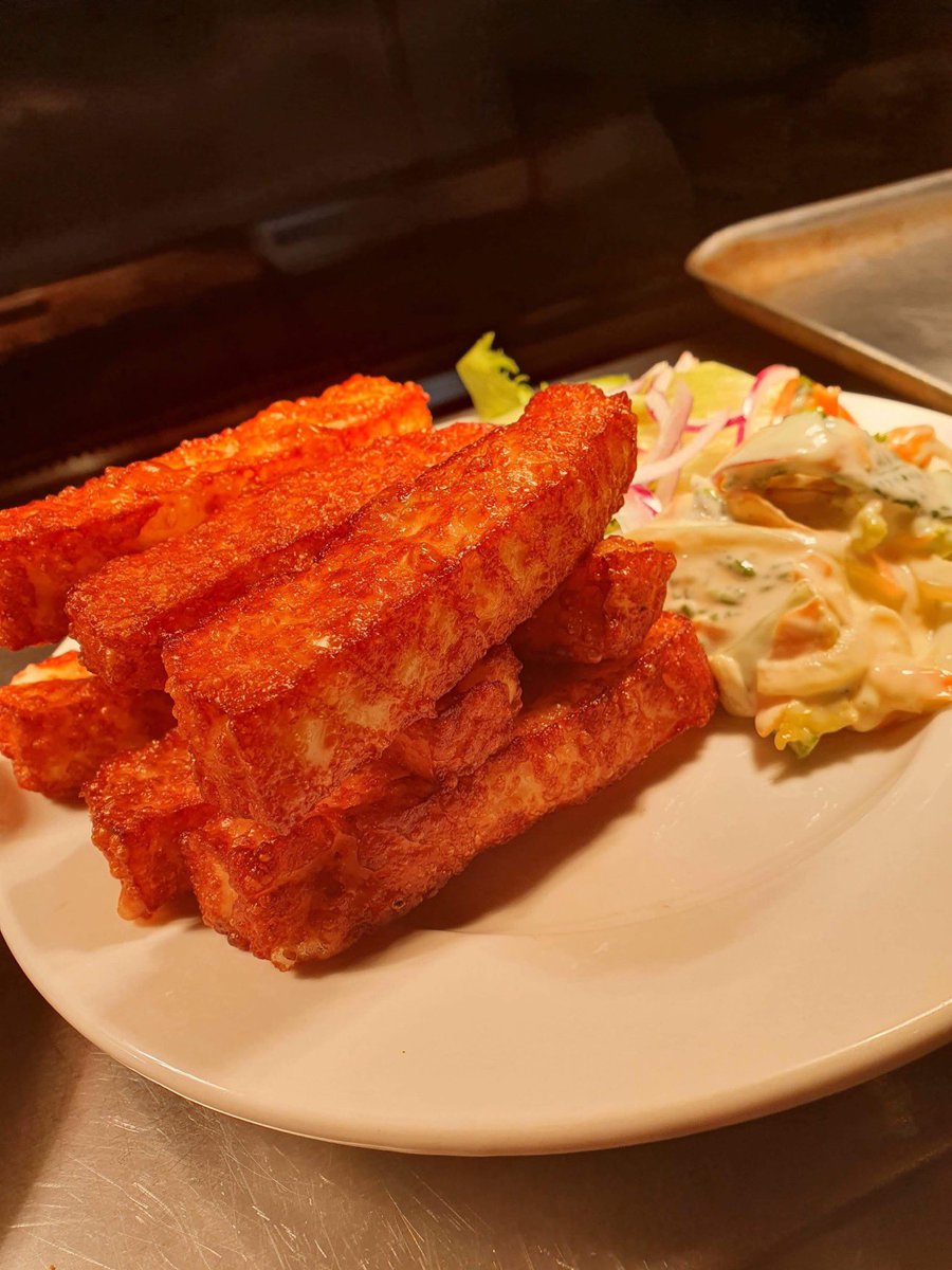 Have you tried our new Halloumi fries? A brilliant and tasty vegetarian option, served fresh daily! 🤠