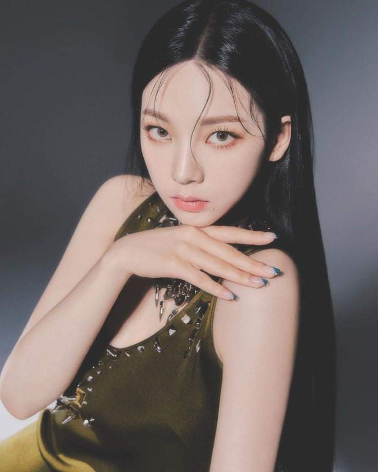 ㅤㅤㅤ

️️ ️️ ️
️️ ️️ ️
      ㅤairlia roux sarmiento.
      new acc but not new to rp,
              like and rt to be
                    mutuals.
