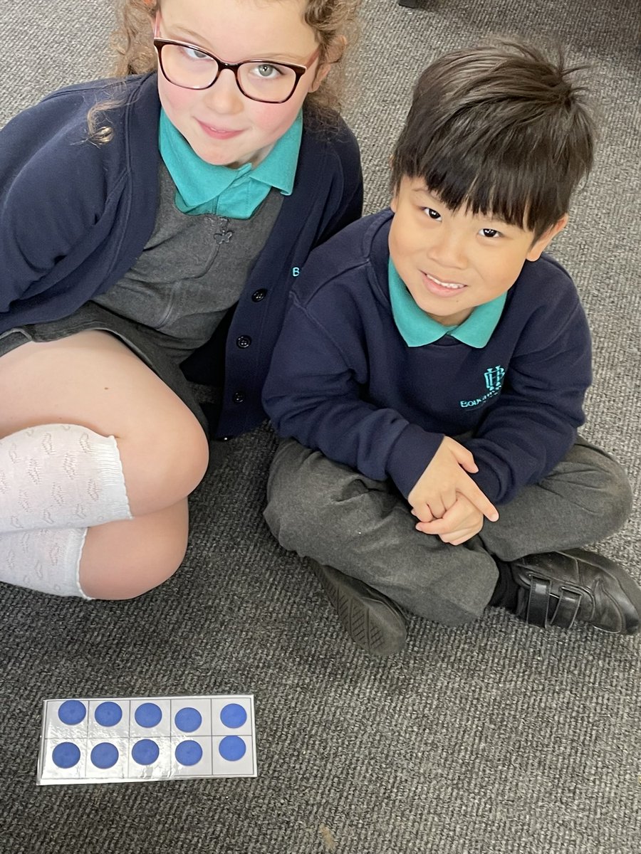 BoughtonHeath's tweet photo. Reception are using 10 frames #numeracy #countcarefully #teamwork https://t.co/XlXvOz0di6