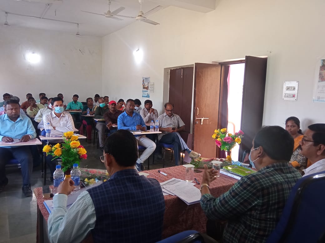 CeSimdega's tweet photo. Attend a training program with Respected DDC Sir,LDM ,DDM  NABARD, Director RSETI  and All Bankers. 
@AidegaJh 
@RDD_Jharkhand 
@RurbanJharkhand 
@MoRD_GOI https://t.co/GVECDTYsYb