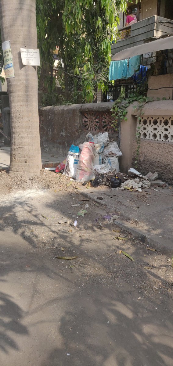 SocietySindhi's tweet photo. Waste Materials dumped oposite Tulsi Technical College, Sindhi Society, Chembur. Health Hazard for College and School Students. Requesting BMC to remove it urgently. @mybmc  @mybmcWardMW https://t.co/ypqiDHr2kw