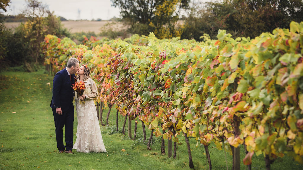 BestFayres's tweet photo. Come &amp; join us at the Spring THE Wedding Fayre...! 
At the magnificent Copdock Hall nr Ipswich IP8 3JZ
Sun 20th Mar 11-3.30 26 fab suppliers in this Elizabethan barn.Great fun filled wedding inspiration! https://t.co/1DENn7rzGz
Photos Karen Catchpole https://t.co/hncsIGRUIz