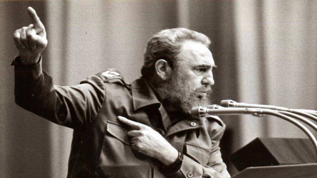 #Fidel: No pedíamos tan altas glorias, no reclamábamos tan altos honores, pero puesto que el destino nos puso ante esa prueba, hemos demostrado que somos capaces de enfrentarla, hemos demostrado que somos capaces de enfrentarnos a cualquier riesgo, a cualquier peligro. 15/3/1993