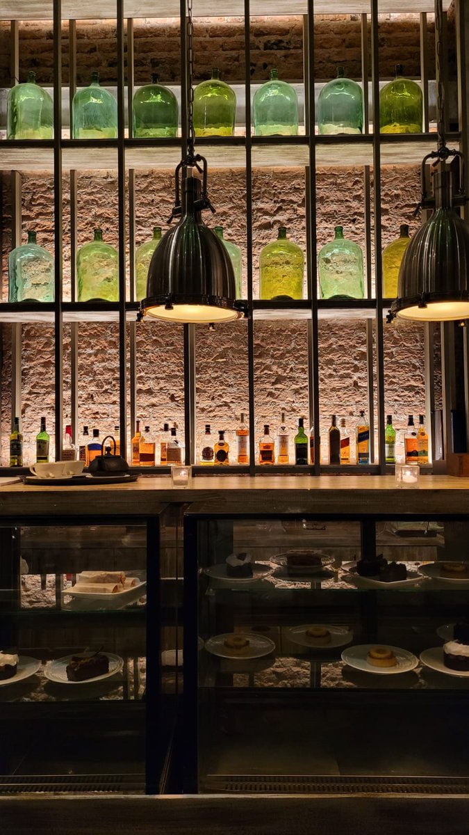 TrendHuntingBA's tweet image. #Mendoza cuenta con una gastronomía exquisita y a muy buenos precios, les recomiendo pasar por #Republica en @Palmares_Mall y sobre #AristidesVillanueva #foodie #turismo #natalialastero