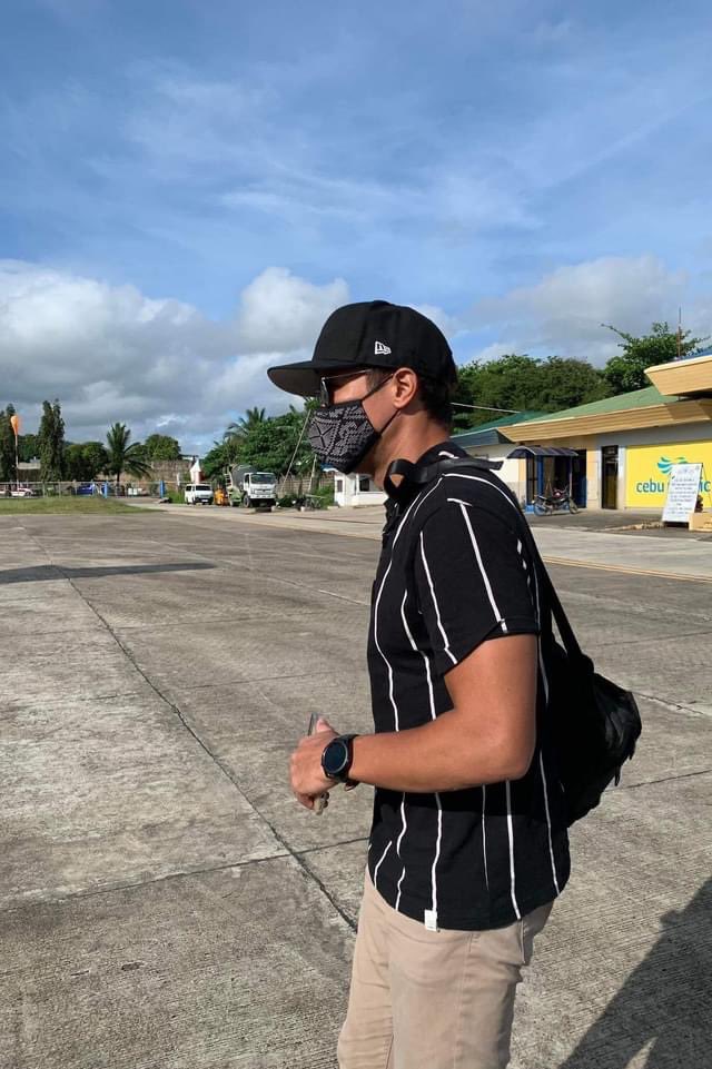 gv_for_g3rald's tweet photo. 😎👊🏼
•
Thank You for choosing  #Masbate. 

Say Hello, Goodbye to our Filipino Actors Gerald Anderson Sam Milby Jake Ejercito Jameson Blake - Godbless 🙌.

#masbateprovince 
#afamilyaffair teleserye
Cr: AirPort boy
#GeraldAnderson https://t.co/MSzdyjaBR4