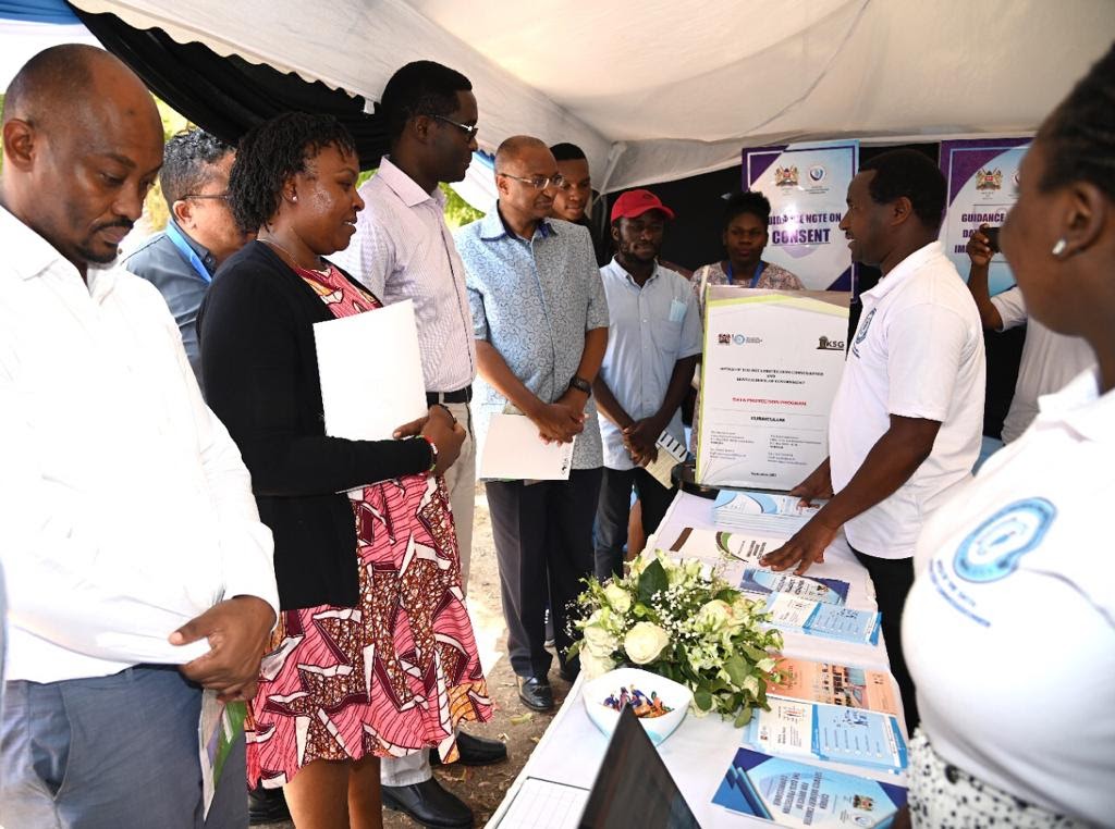 ODPC_KE's tweet photo. The ODPC led by the Data Commissioner participated in the World Consumer Rights Day to promote a culture of Data Protection and the importance of protection of personal data
#DataProtectionKE #WCRD2022 #CA4FairDigitalFinance @CA_Kenya @CBKKenya https://t.co/rA8ePouXKz
