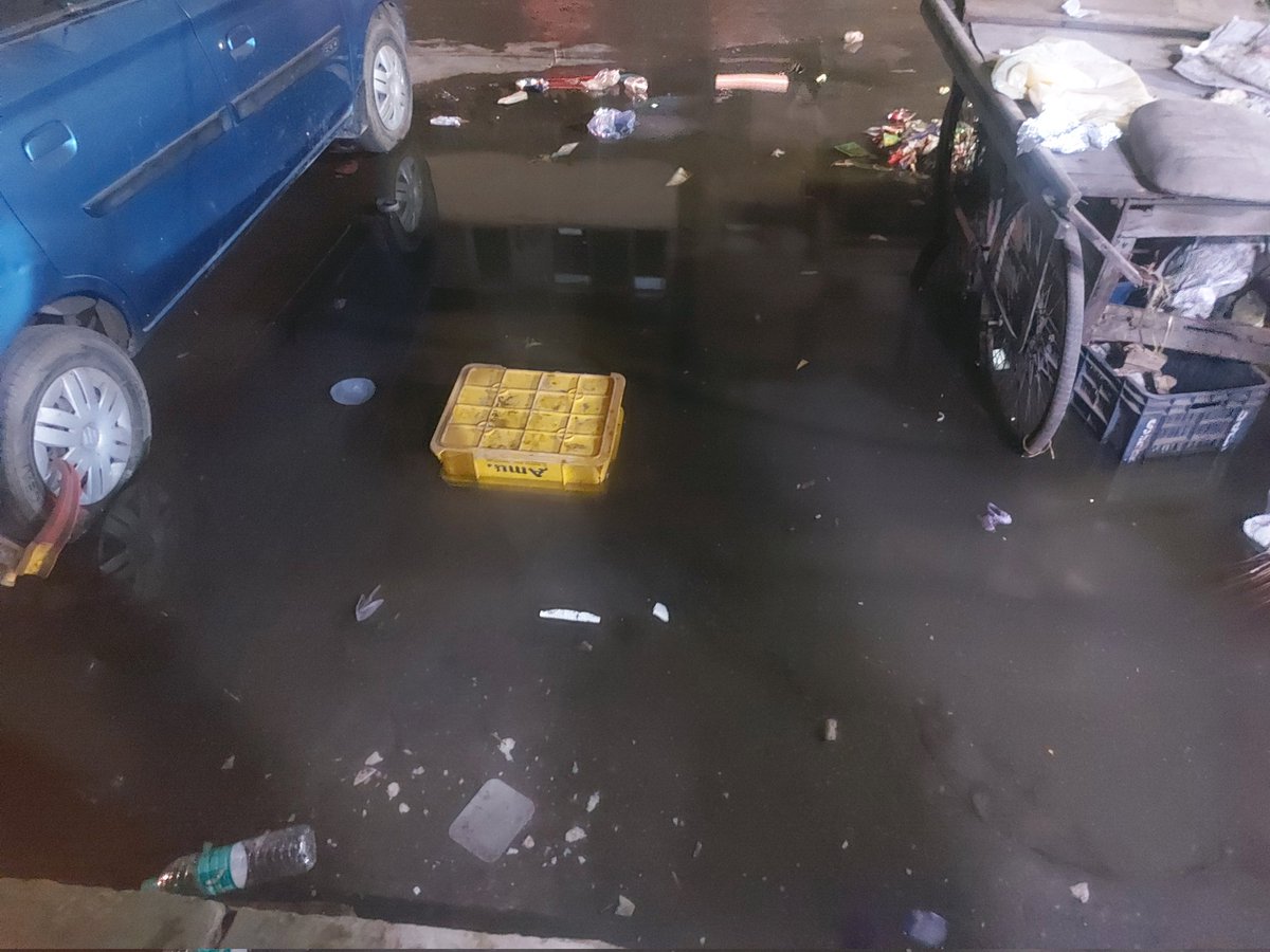 98pratik98's tweet photo. Complaint no. DJB000112810
No action has been taken against it till now and it's a total wastage of clear water. @ArvindKejriwal  @DelhiJalBoard please make sure work gets done. We made complaint on 7th February, 2022 and no action has been taken.
#delhiuniversity #Djb4You https://t.co/CgYDiCtPs5