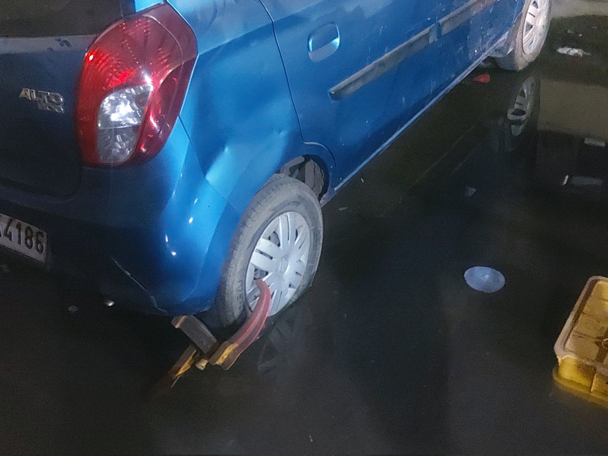 98pratik98's tweet photo. Complaint no. DJB000112810
No action has been taken against it till now and it's a total wastage of clear water. @ArvindKejriwal  @DelhiJalBoard please make sure work gets done. We made complaint on 7th February, 2022 and no action has been taken.
#delhiuniversity #Djb4You https://t.co/CgYDiCtPs5