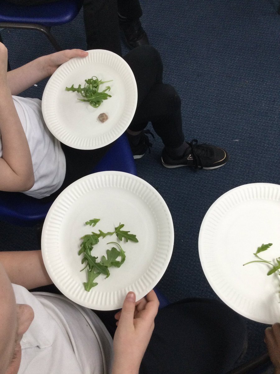 Y4StJamesNN5's tweet photo. Here year 4 are enjoying food from a Passover meal. The lamb was slain to prevent the angel of death taking the first born. Bitter herbs, unleavened bread and grape juice. https://t.co/OikIWmEvmB