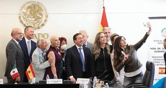 En reunión de mesa directiva tuvimos el honor de recibir al Ministro de Asuntos Exteriores, Unión Europea y Cooperación de España, José Manuel Albares Bueno, con el objetivo de refrendar la amistad entre ambas naciones.

#VerónicaMartínez #Senadora #Coahuila