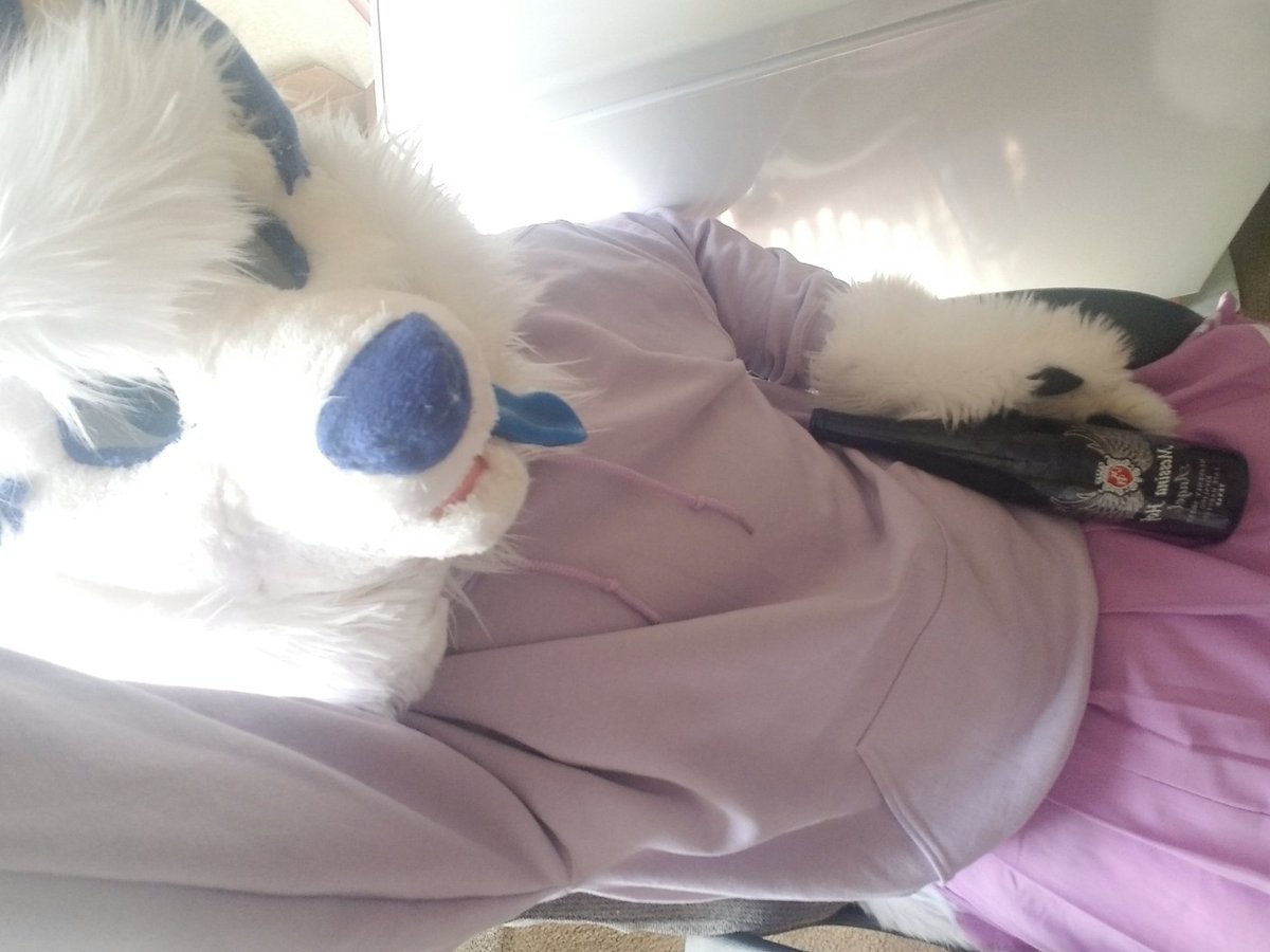 moralefox's tweet photo. @Unclekage I have something that you could not resist *giggles* https://t.co/vlFGy48xrq