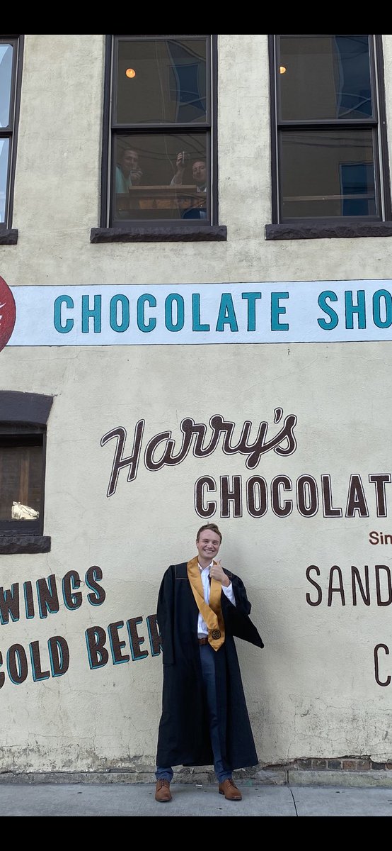 JackFolkers's tweet photo. One of the (many) things I learned at Purdue is that the best bar is Harry’s #BestBarHarrys @BarstoolPU https://t.co/9Vkaer9jt9