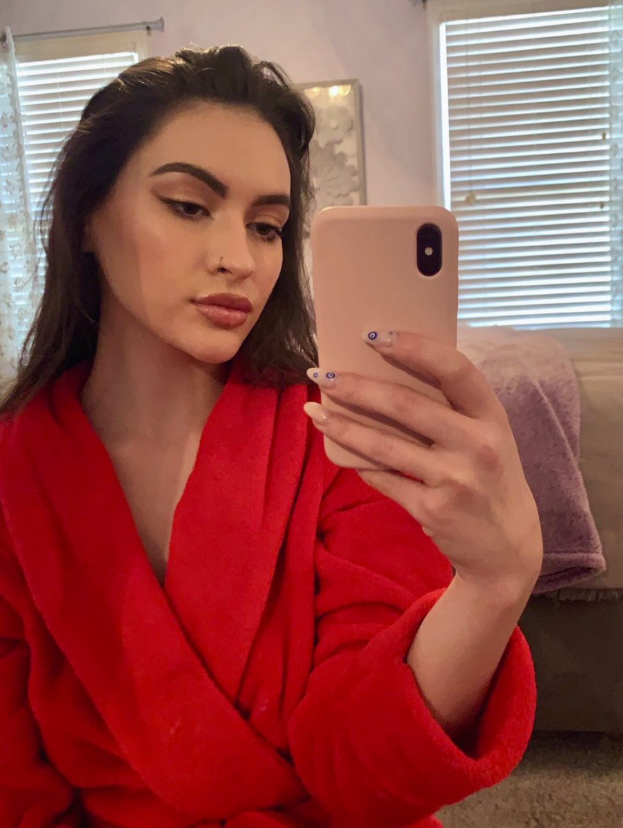 biffyyy_'s tweet photo. Felt like posting this picture of my actual face somewhere, so here ya go twit ;) https://t.co/K19VnodLPy