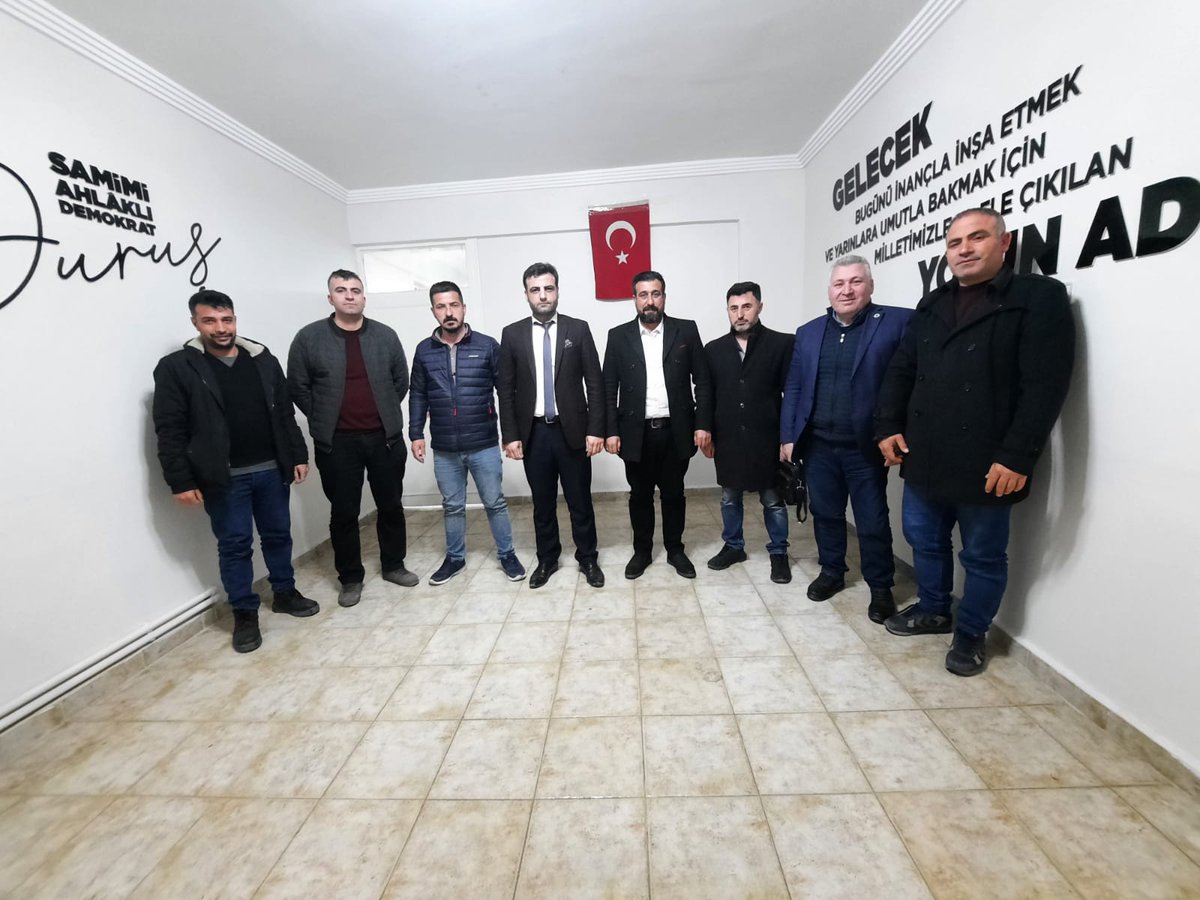 Feritcevik63's tweet photo. Gelecek partisi haliliye haftalık toplantımızı gerçekleştirdik @abdullahyesil63 @EminKancur @HasanCiftci01 @mezopotamya1976 @ak_karakecili @hidayetbaysal8 @M_Alikaradag @Akbas_6363 @NeetDoan18 @Omerilhan571 @AhmetMirdesi @izzettinkuss @Zziyaddemir https://t.co/t10RVvLX2o