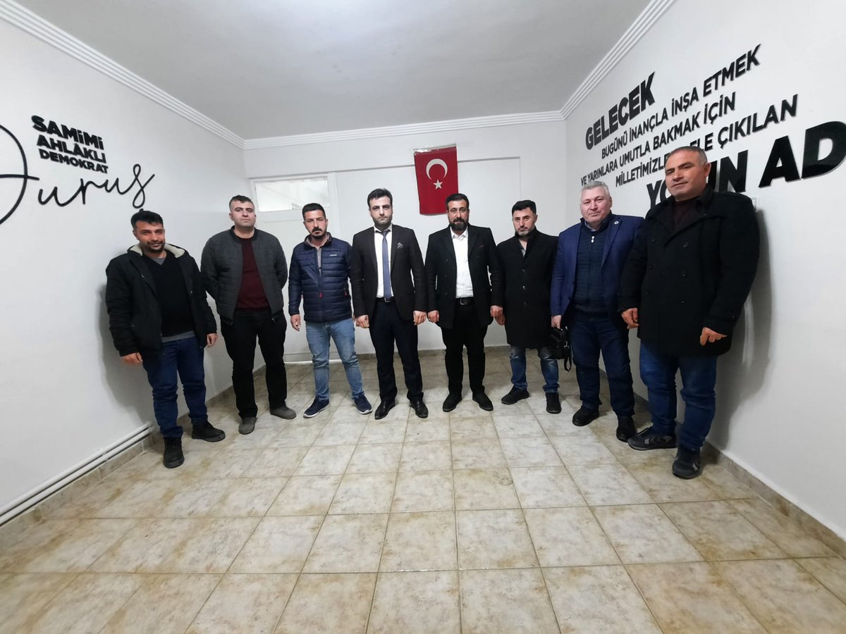 Feritcevik63's tweet photo. Gelecek partisi haliliye haftalık toplantımızı gerçekleştirdik @abdullahyesil63 @EminKancur @HasanCiftci01 @mezopotamya1976 @ak_karakecili @hidayetbaysal8 @M_Alikaradag @Akbas_6363 @NeetDoan18 @Omerilhan571 @AhmetMirdesi @izzettinkuss @Zziyaddemir https://t.co/t10RVvLX2o