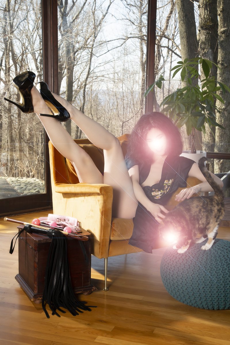 TheArtofSub's tweet photo. We've got new Artists and new photos! Check out AOS throughout this week for some exciting glam updates. And see if this photo of lovely Andrea Pearl made the cut 🤣 https://t.co/DNPzyE6yPW