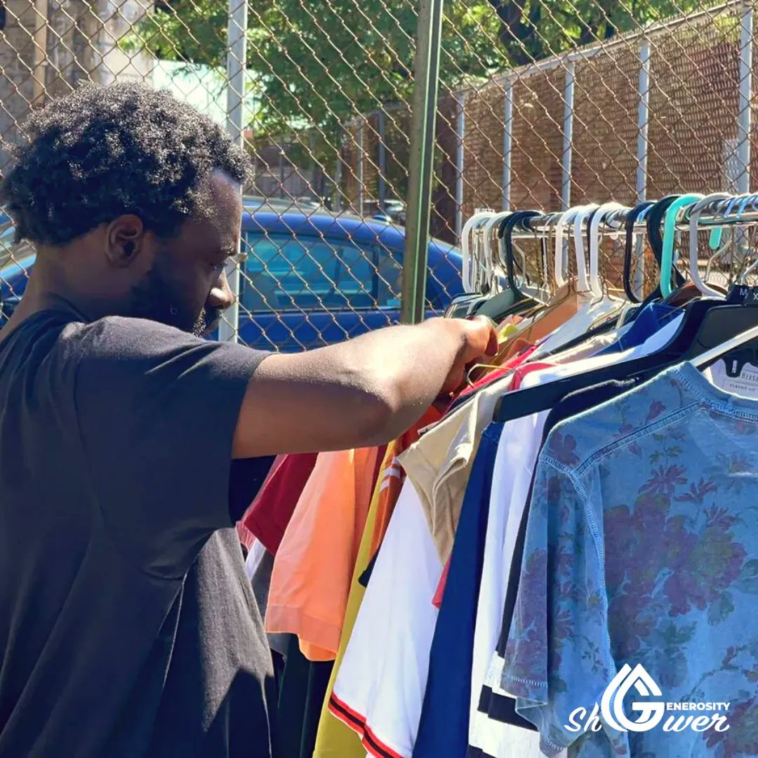 GenerosityGloba's tweet photo. As we prepare starting season #4 with shower services in April, the items you no longer need make a perfect new set for someone experiencing homelessness. Donate them to #GenerosityShower, Monday - Friday from 8AM - 12PM at 450 N Front Street, 21202. 

#wearegenerosityglobal https://t.co/6vtn1vGsnV