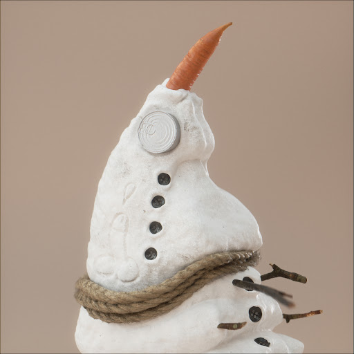 shrimpeezbot's tweet photo. #43 SHRMP Shnowman bought for 0.04 ETH (90.01 USD) by Schmrypto from Shrimpagne via @NFTSalesBots https://t.co/5O3cGdQbD1 https://t.co/GQoGGzLy7c