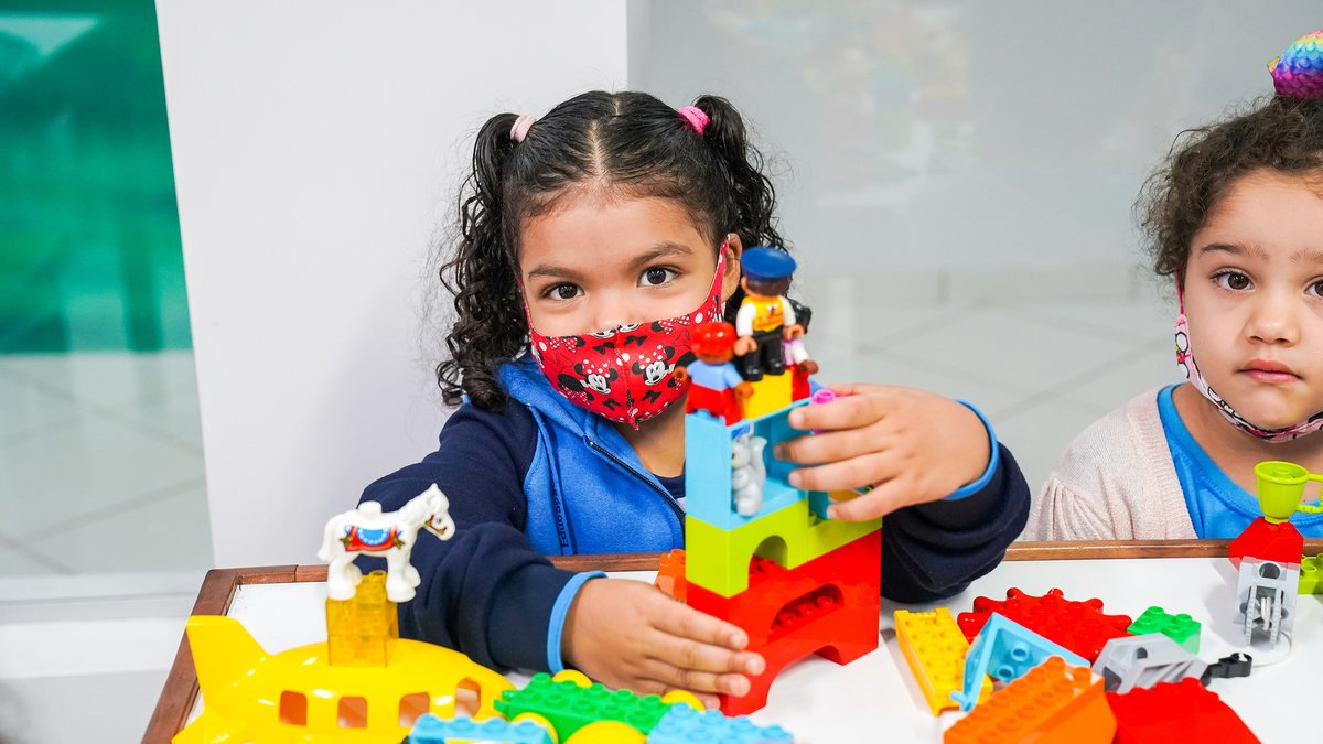 faama_edu's tweet photo. Conviver em família é vivenciar situações de lazer, portanto, os alunos do Jardim 1, prepararam suas criações na sala maker de robótica, com o tema: momentos de diversão em família.

#faama#ensinobilingue https://t.co/V7ODF6ET5w