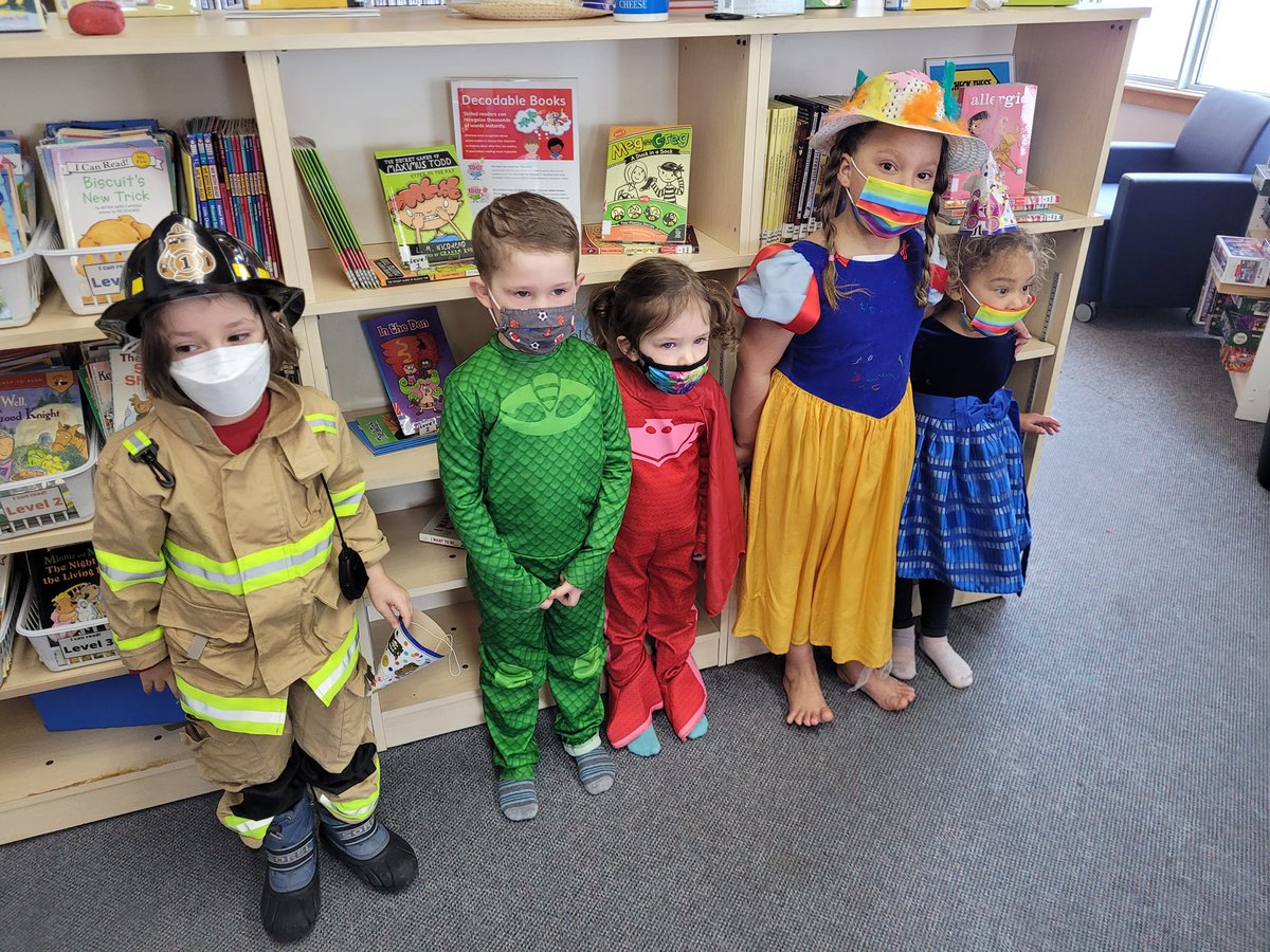 RamaraPL's tweet photo. We are back in action for our first March Break programs since 2019! It feels great to see our friends. Today was a dress up party! We thank everyone who has registered to make this week a great success.
--
#MarchBreak #Ramara #DressUpParty https://t.co/4uvPIQCfFy