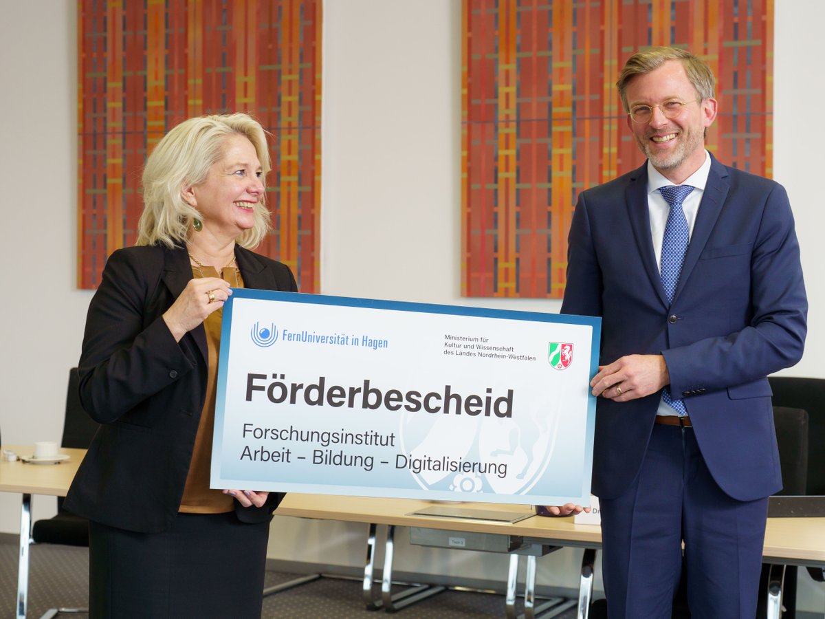 FernUniversität tweet media