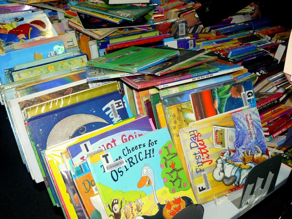 ChildrenReadATL's tweet photo. If you live in Stone Mountain, Tucker, or Lawrenceville and you are looking for a place to drop off children's books for Children Read, you can take them to @QuinnWindows, 3910 Lawrenceville Hwy., Tucker, GA 30084! https://t.co/G94MK79zoP