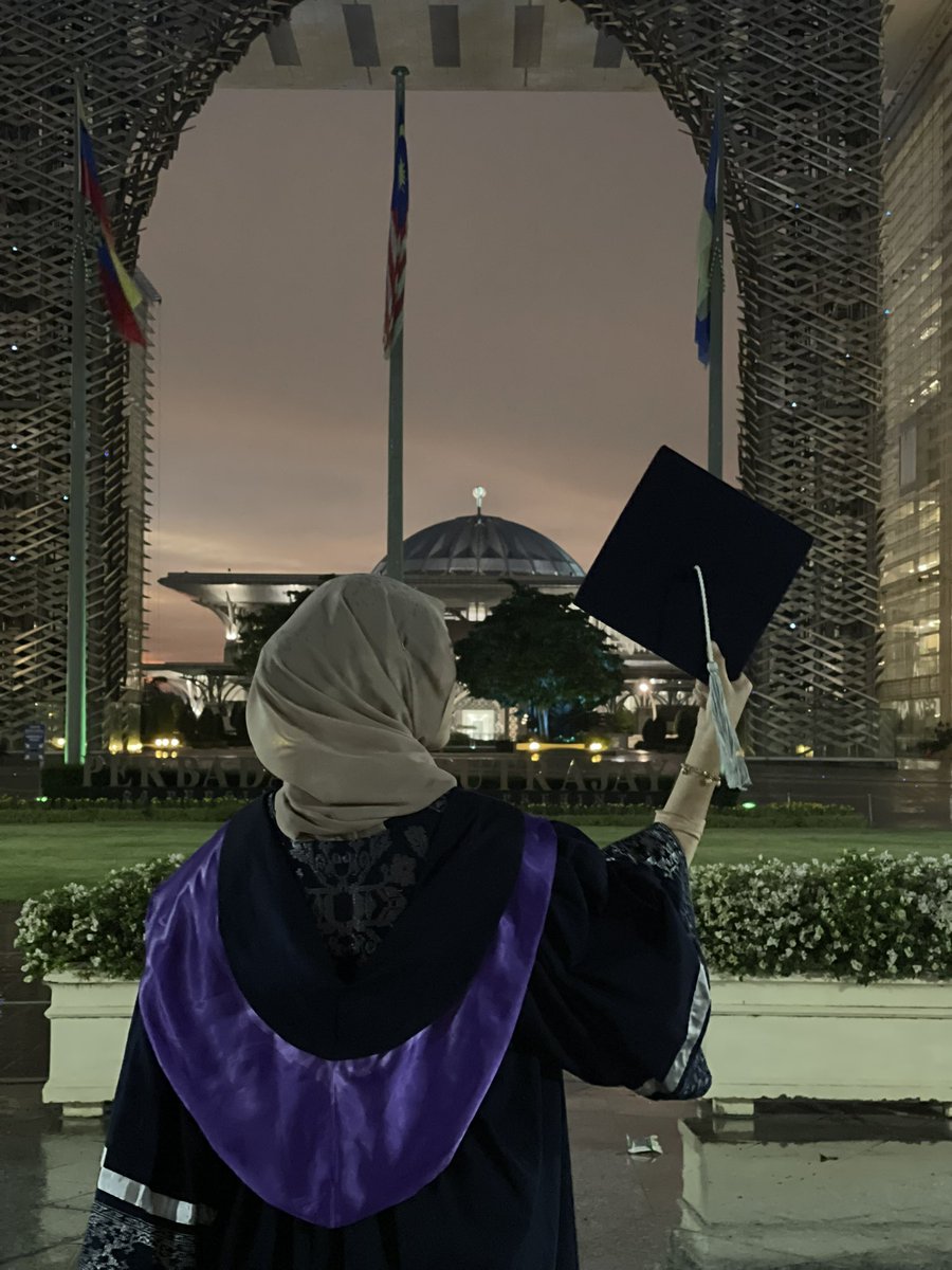 wawazahid_'s tweet photo. Another #PreConvocation with 💜🤍✨ https://t.co/ribm7s9Yeb