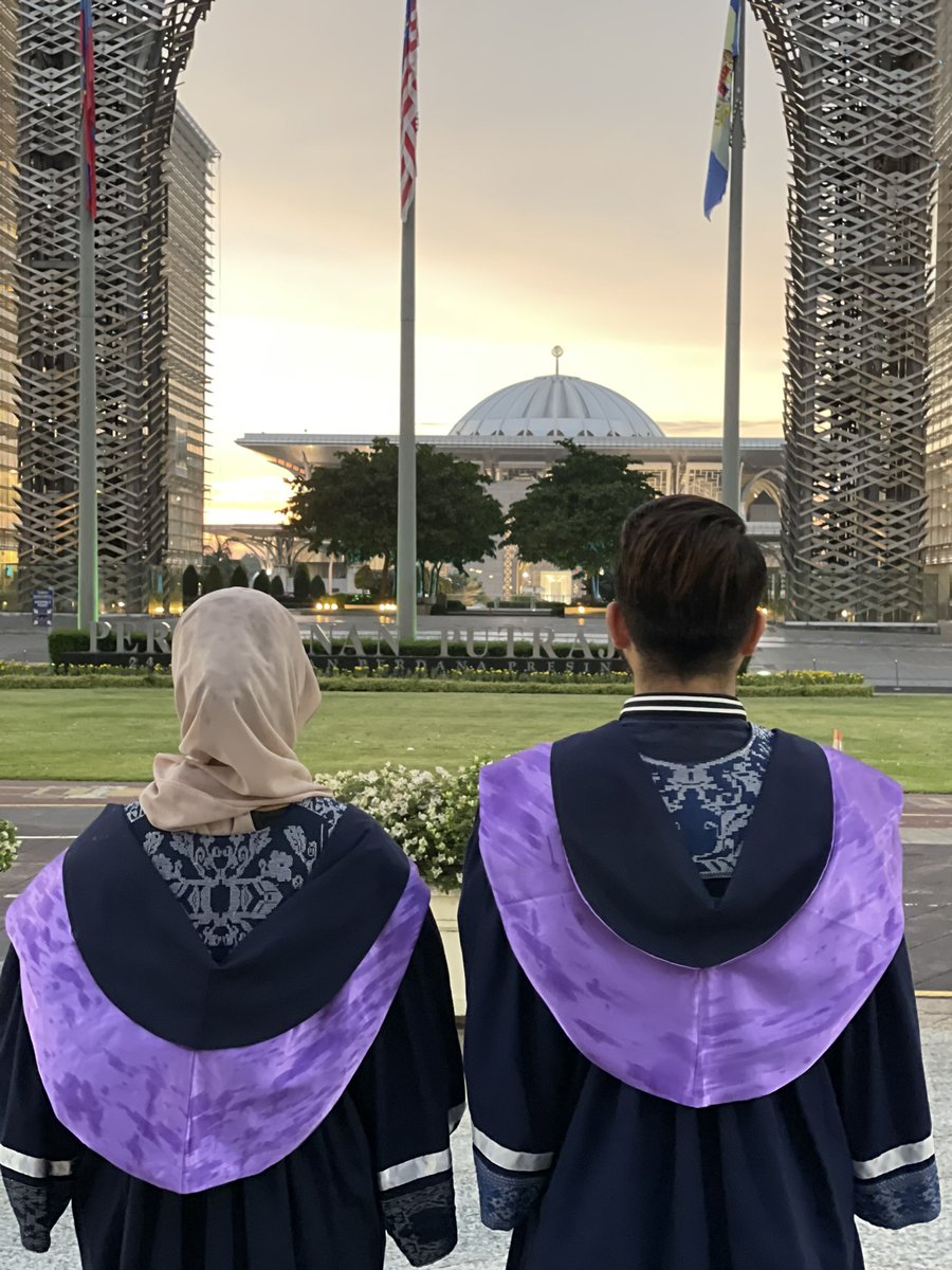 wawazahid_'s tweet photo. Another #PreConvocation with 💜🤍✨ https://t.co/ribm7s9Yeb