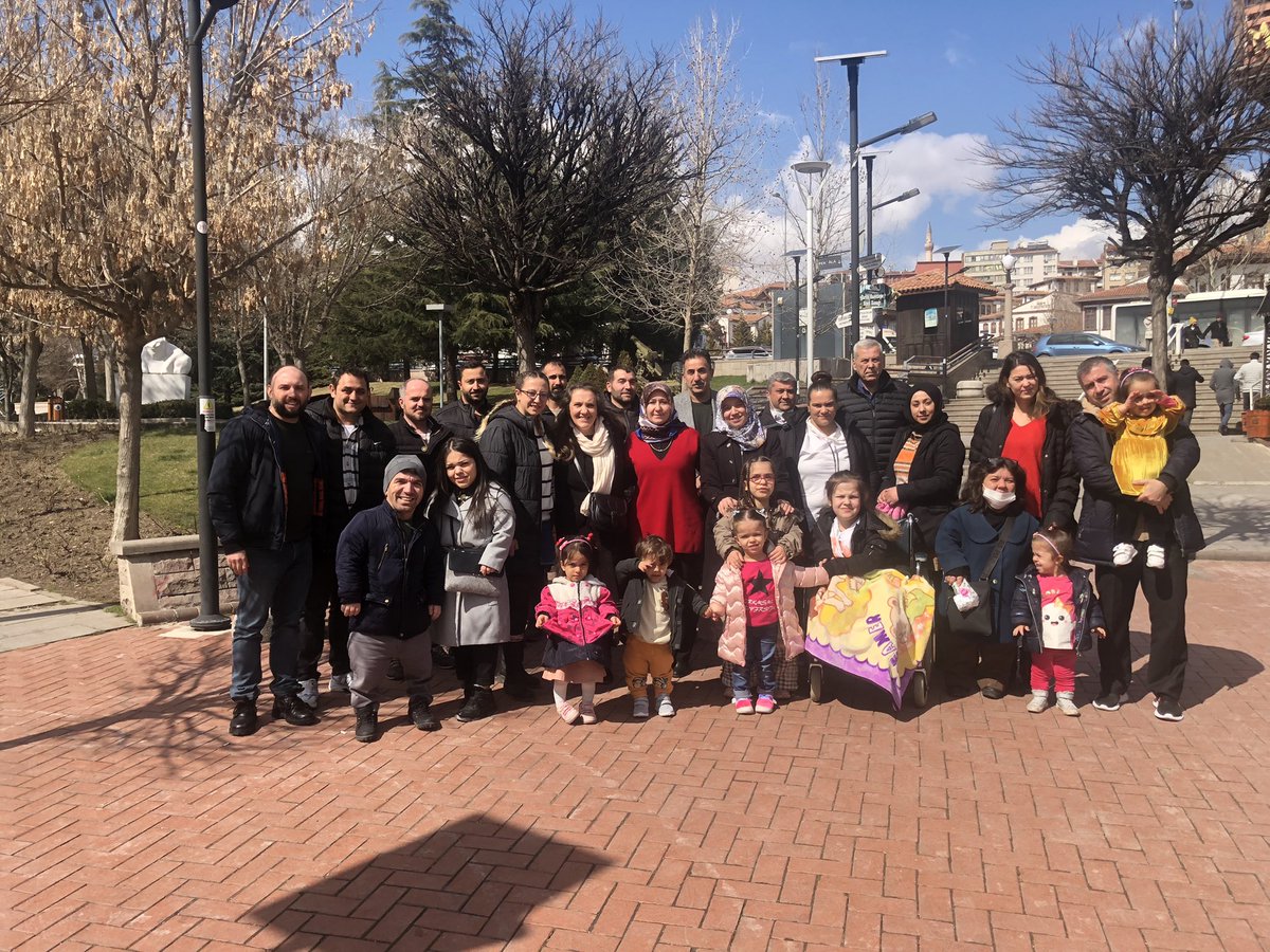 Ankara aile buluşmamızı gerçekleştirdik tüm katılan ailelerimize teşekkür ediyoruz. 😍🌼🎈
#akondroplazidernegi 
#akondroplazi 
#birliktedahagüçlüyüz 
#ankarabuluşması