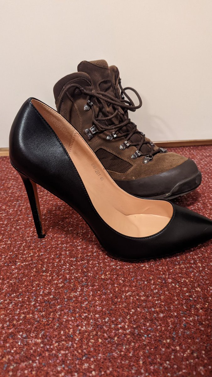 NylonsGuy's tweet photo. Soldier by day, Slut by night #crossdress #heels #bi #bicurious #sissy #lingerie #kink https://t.co/NyNbJicw35
