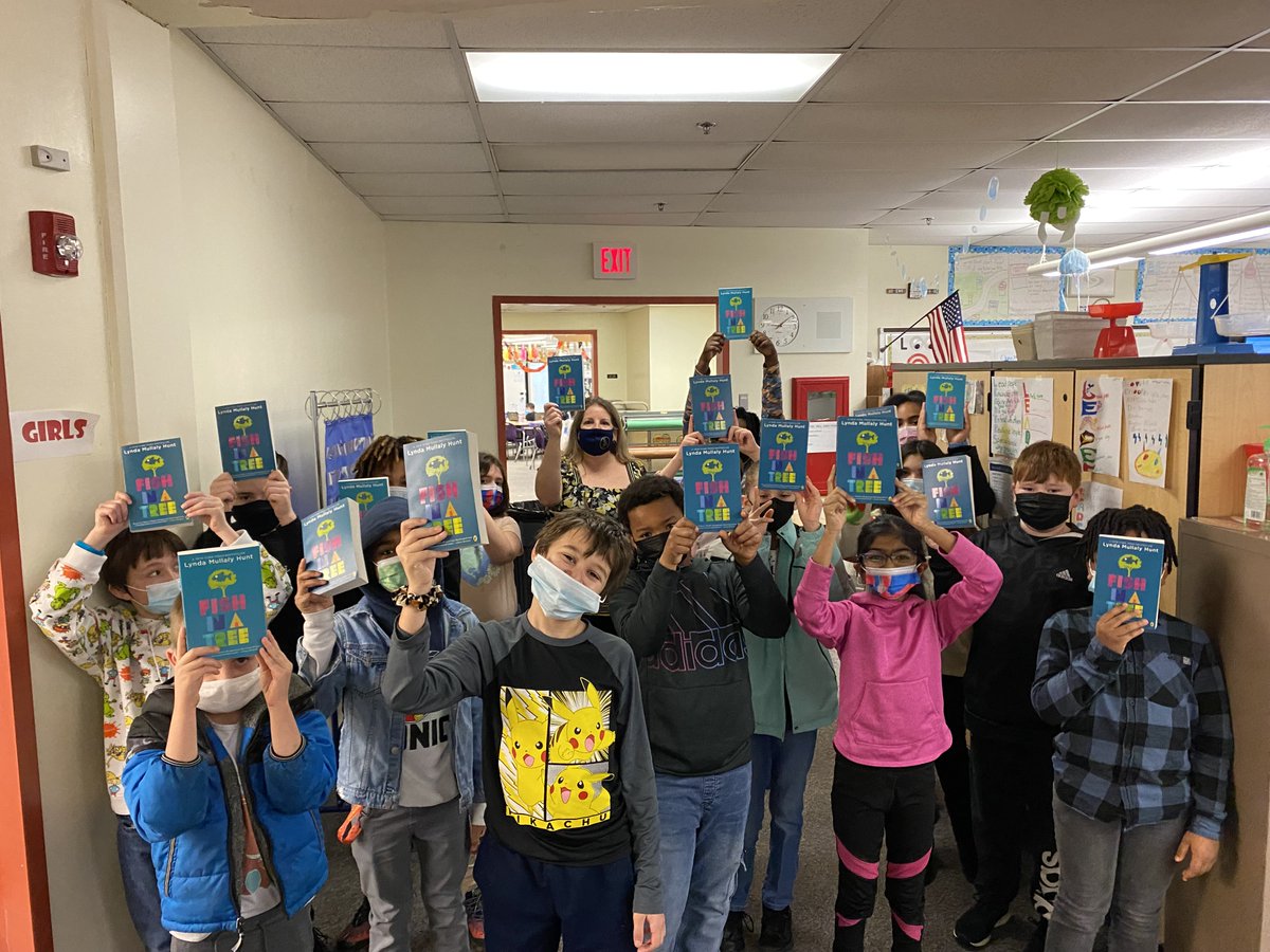ChristinaK12's tweet photo. The DuPont Legal Department chose #WilsonES for its DuPont Days of Caring Drive. The department purchased 170 books for 3rd, 4th and 5th graders. To show their appreciation, the Wildcats wrote thank you letters to DuPont. #ChristinaCommunity
Thank you DuPont! #ChristinaCommunity https://t.co/Owe6EEfcwu