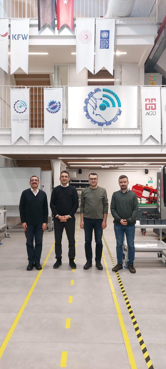 Kayseri Model Fabrikası ziyaret edilerek kurumun faaliyetleri hakkında Genel Müdür Salih YALÇIN tarafından yapılan sunum dinlendi. <a href="/TCSanayi/">Sanayi ve Teknoloji Bakanlığı</a> <a href="/KalkinmaAjansGM/">Kalkınma Ajansları Genel Müdürlüğü</a> <a href="/okakalkinma/">Orta Karadeniz Kalkınma Ajansı (OKA)</a>