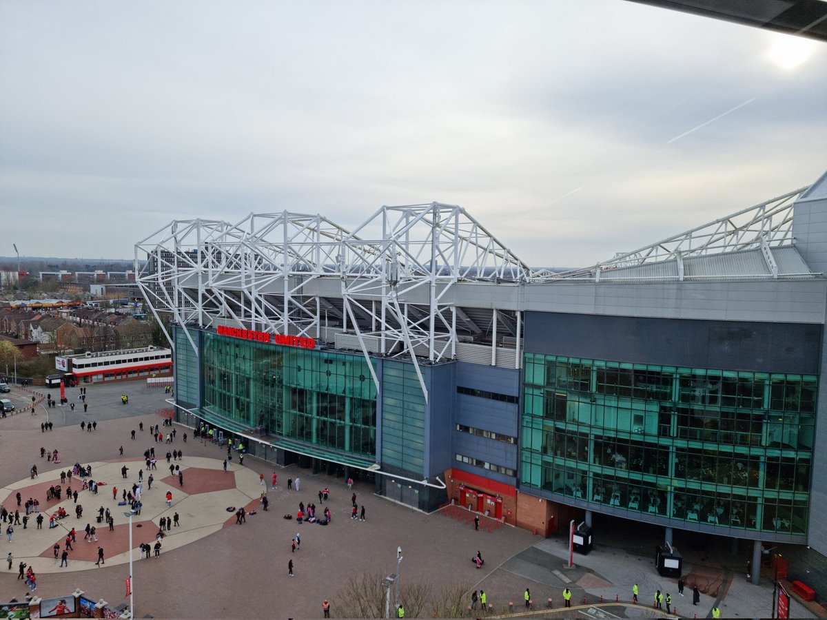 claing87's tweet photo. @hotelfootballuk @cafefootballuk @OTSClub @Jason_in_Tweets view from the roof is amazing https://t.co/PJjhEKbIbX